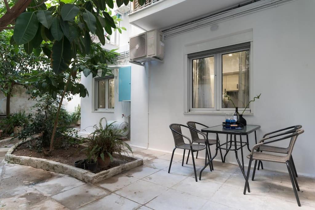 Ferienwohnung Stylish Abode Under Acropolis W/ Sunny Courtyard! Athen Exterior foto